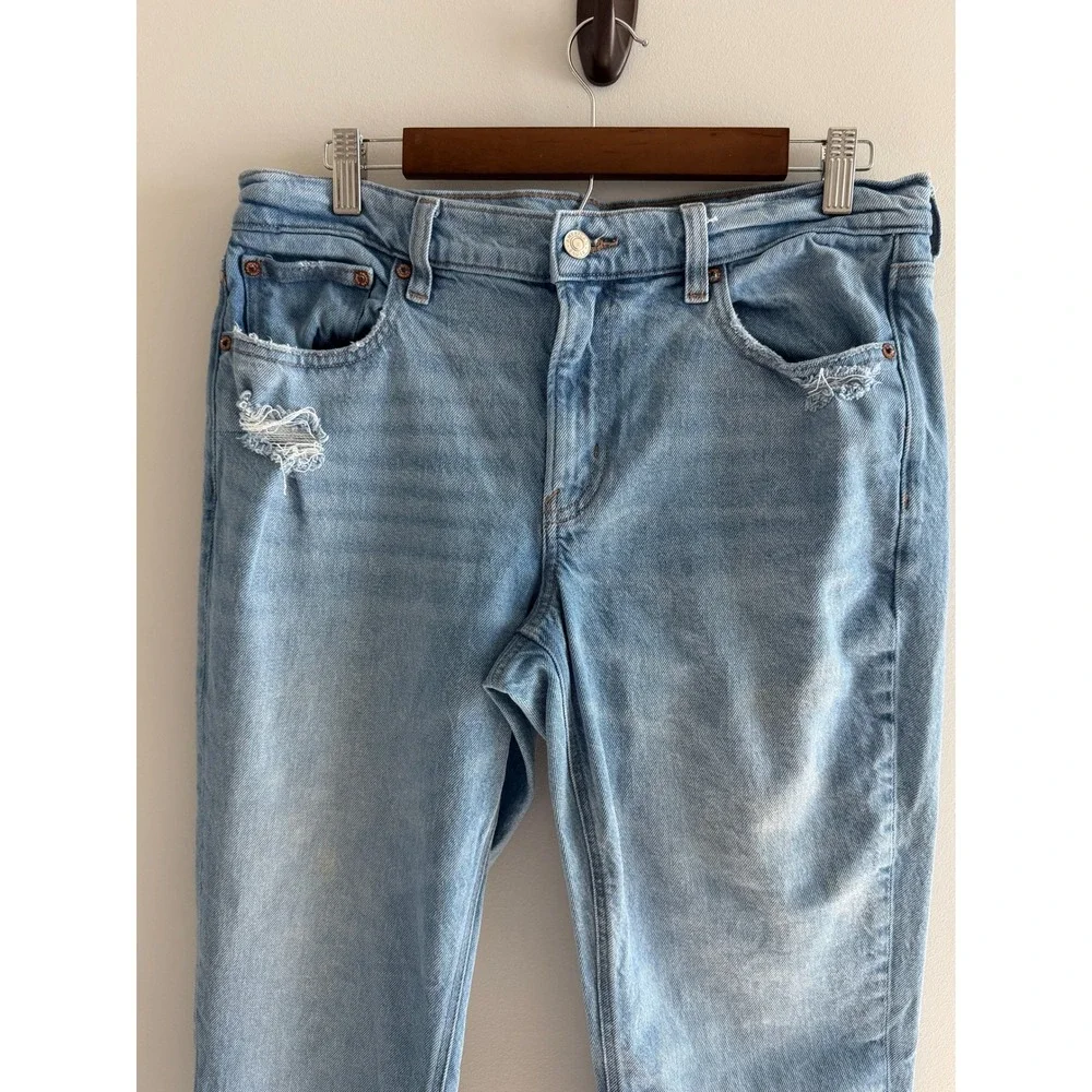 American Eagle Split Hem Straight Leg Jeans Light Wash Distressed Denim 28